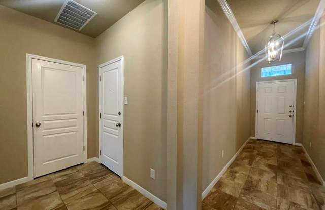 Discover comfort, space, and everyday convenience at 5820 Blackstone Drive! Gallery 4