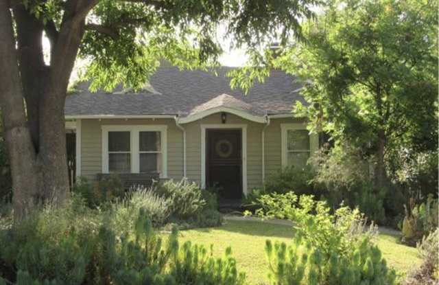 742 North Mentor Avenue photos photos
