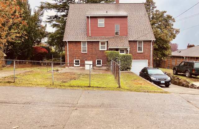 6742 37th Ave SW - 6742 37th Avenue Southwest, Seattle, WA 98126