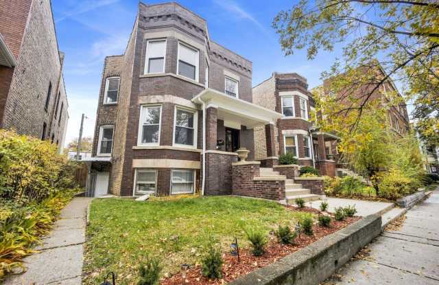 5015 W Montrose Avenue - 5015 West Montrose Avenue, Chicago, IL 60641
