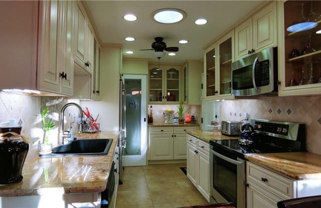 3171 VIA VISTA - 3171 via Vista, Laguna Woods, CA 92637