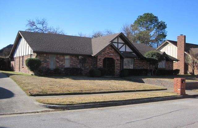 1112 Clear View Drive - 1112 Clear View Dr, Bedford, TX 76021