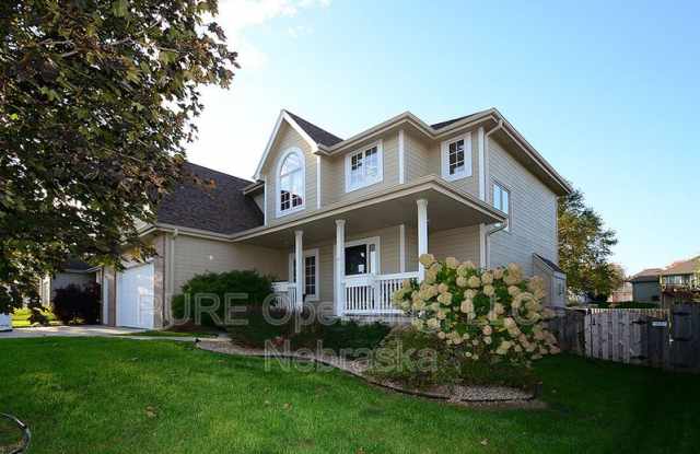 2003 Crest Ridge Dr - 2003 Crest Ridge Drive, Sarpy County, NE 68133