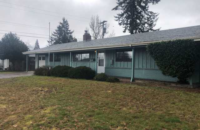 Spacious 4 Bedroom 2 Bath House NW Corvallis - 1130 Northwest Beca Avenue, Corvallis, OR 97330