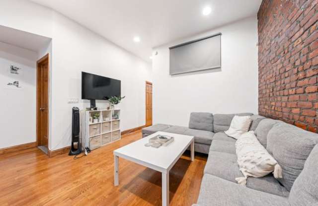 321 East 14th Street photos photos