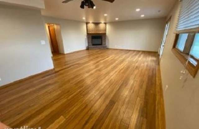 3626 King Dr SW Gallery 3