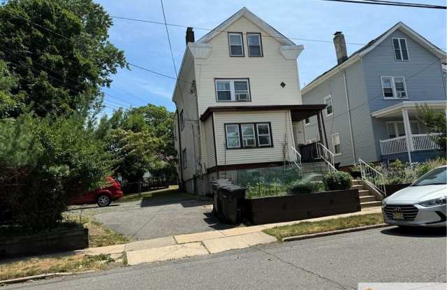 423 Cedar Avenue - 423 Cedar Avenue, Highland Park, NJ 08904