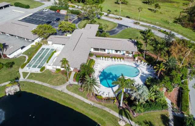 RIVERFRONT CONDO WITH A STUNNING VIEW! 1 + A DEN, 2 BATH ON CALOOSAHATCHEE! Gallery 3