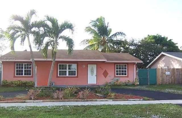 717 SW 79th Ave photos photos
