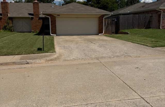 Duplex for Lease 1018 Summerton Place, Yukon, OK. 73099 photos photos