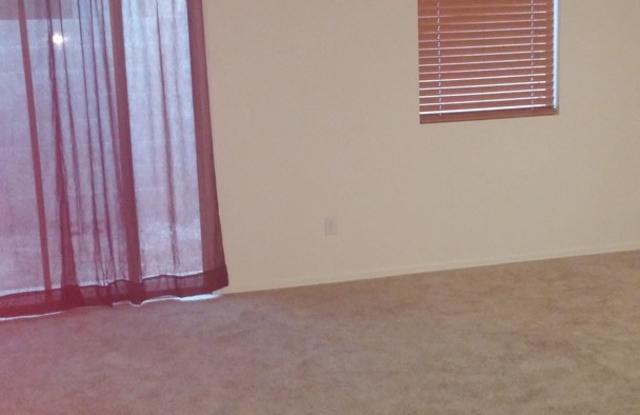 BEAUTIFUL CORNER LOT HOME WITH LARGE ROOMS Gallery 3