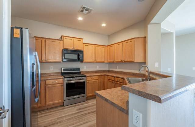 7599 West Springfield Way Gallery 1