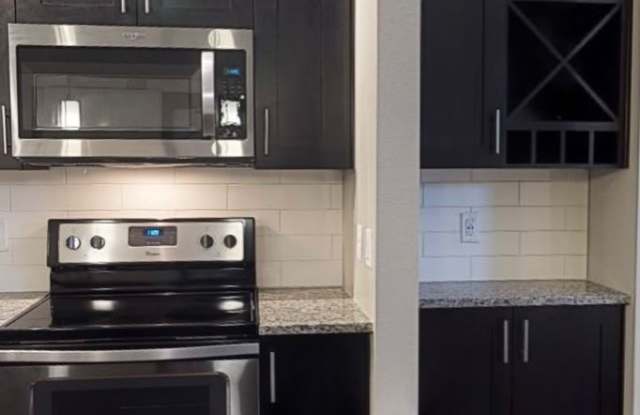 390 E Dry Creek Rd - 390 East Dry Creek Road, Littleton, CO 80122