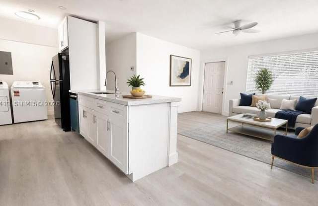 721 N 68th Ter Gallery 4