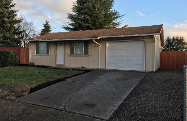 652 Loree Pl - 652 Loree Place, Jefferson, OR 97352