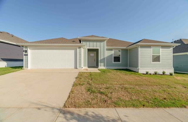LIKE NEW 3-bedroom 2 bath Home in Fayetteville!!! W/D included! photos photos
