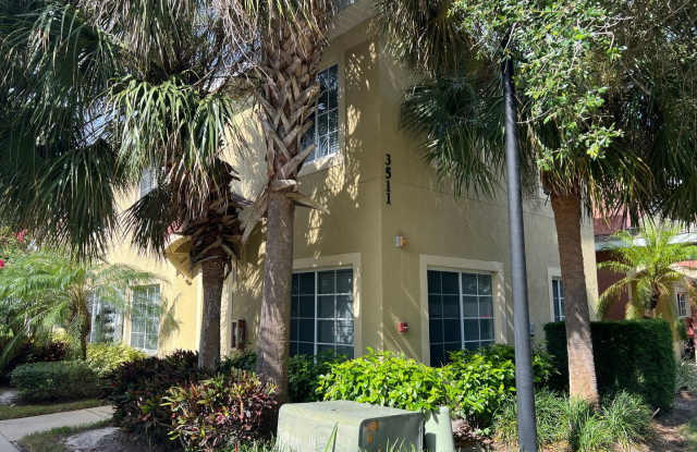 Beautiful 3-Bedroom 2.5 Bath Townhome in Lakeside Village photos photos