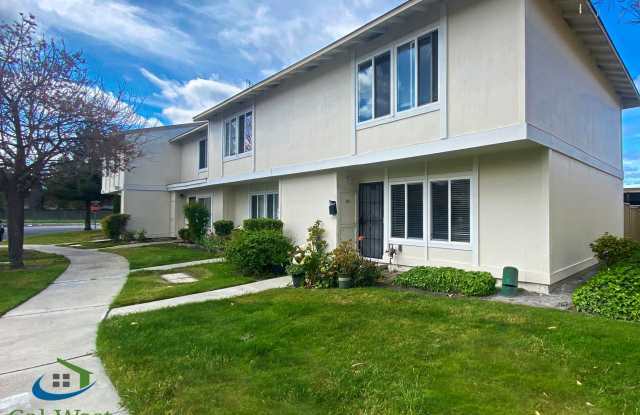 $2995-Updated Two Story Town Home in Blossom Valley Community of San Jose - 5543 Don Juan Circle, San Jose, CA 95123