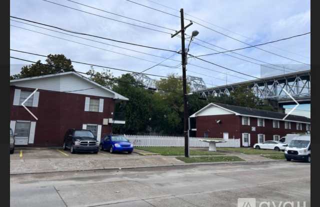 301 Franklin Street - 301 Franklin Street, Gretna, LA 70053