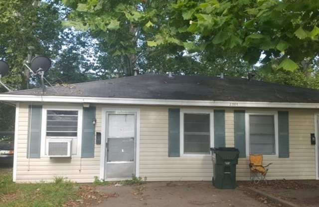 2 bedroom apartment off Trenton st! photos photos