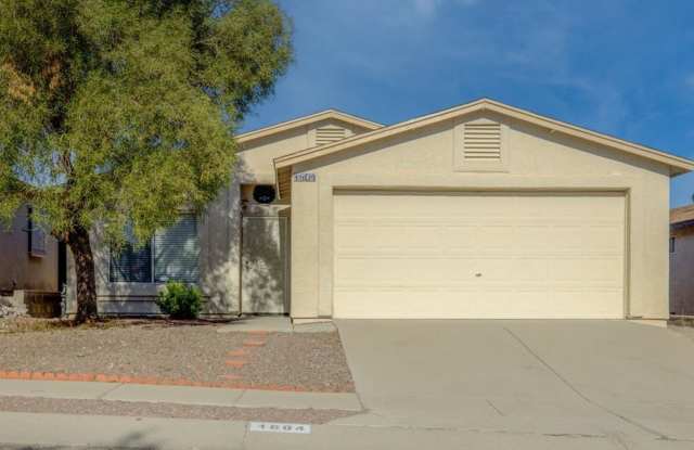 3 Bedroom 2 Bathroom - 1804 West Calle Guadalajara, Tucson, AZ 85713