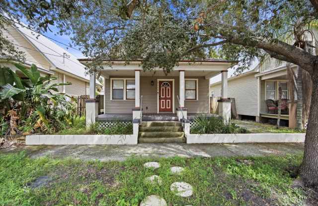 Charming 3 Bed, 3 Bath Home in Old West Tampa Gallery 1