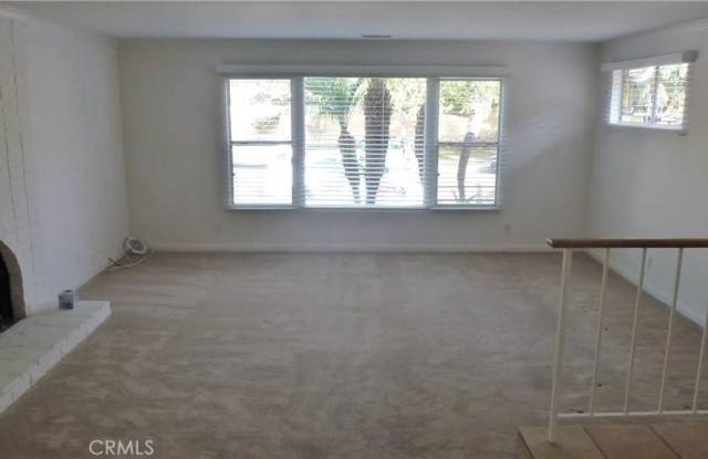 21721 Ocean Avenue Gallery 3