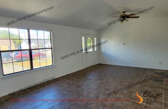 2 Bedroom 1 Bath Gallery 4