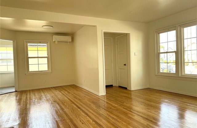 6539 Blucher Avenue photos photos