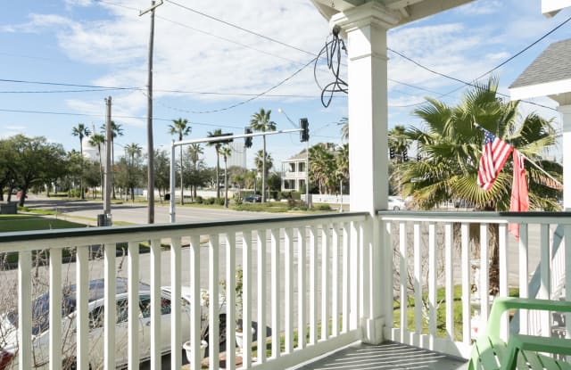 1004 12th Street - 1004 12th St, Galveston, TX 77550