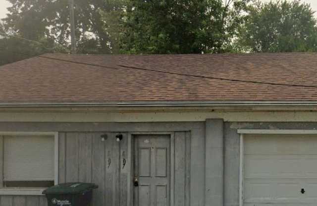 2 Bedroom Single Family Home in Muncie photos photos