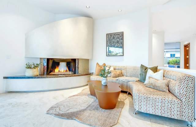 1676 Plum Gallery 4