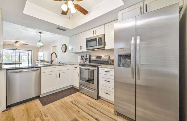 SHORT TERM - 2/2 Cinnamon Cove Furnished Condo - April 4 - November 30! - 11220 Caravel Circle, Iona, FL 33908