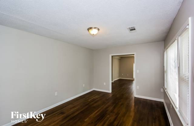 1367 Blanche Drive Southeast Gallery 2