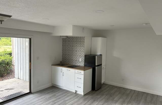 830 Pinewood Ct Gallery 1