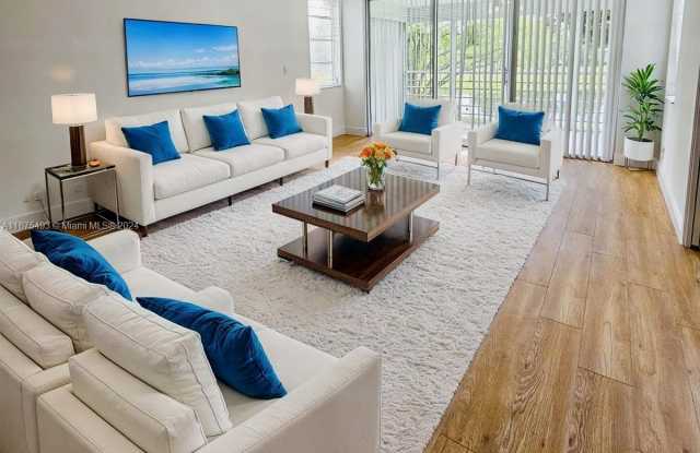 4020 W Palm Aire Dr - 4020 West Palm Aire Drive, Pompano Beach, FL 33069
