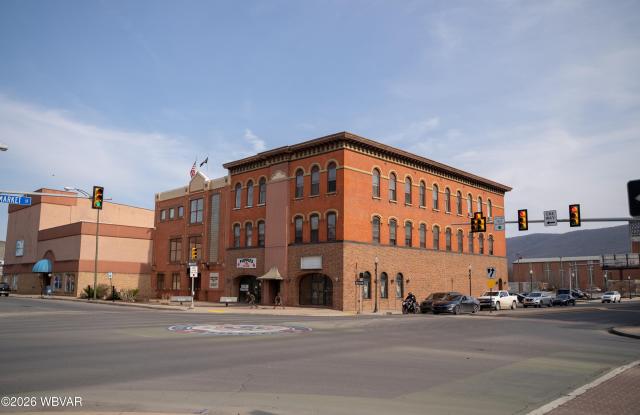 4 E 3RD Street Gallery 2