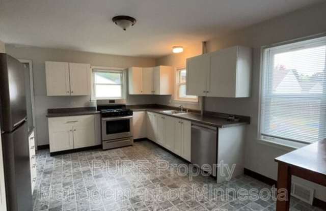 3909 2nd St NE photos photos