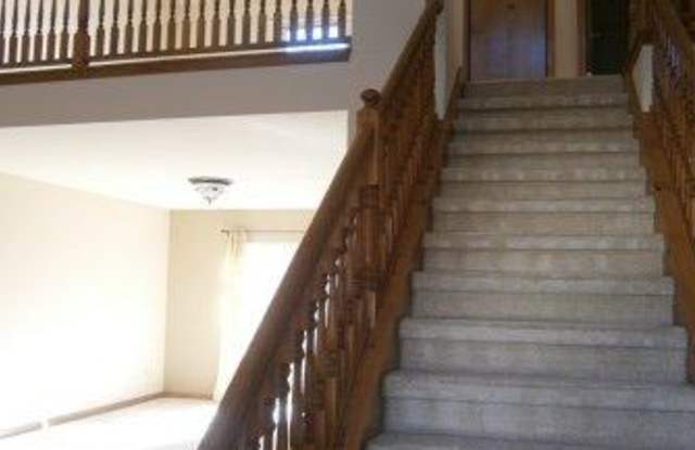 205 Fieldstone Drive Gallery 4