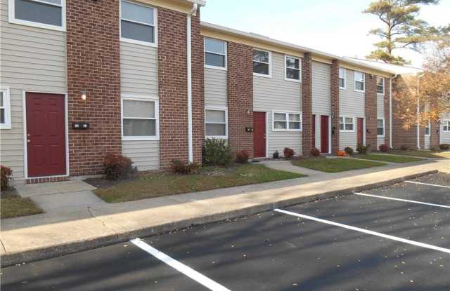 2231 Pine Shore Court Gallery 1