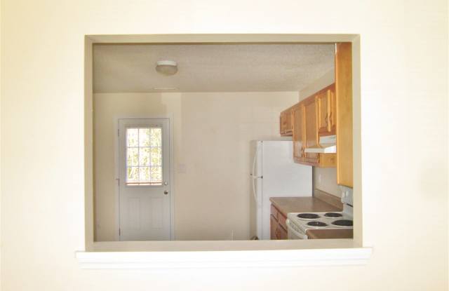 354 Bracken Place Gallery 4