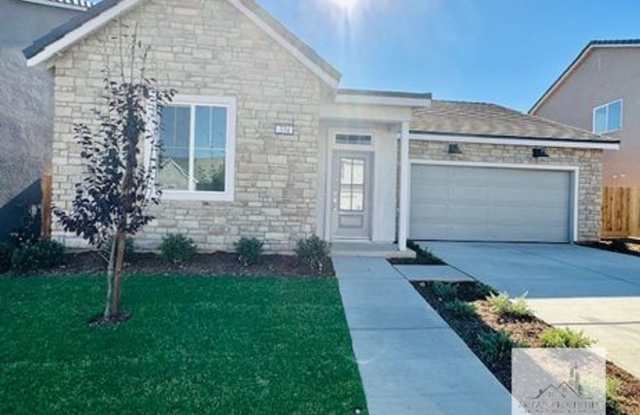 Stunning 3 Bedroom 2 Bath Home In Riverstone! SOLAR! - 334 Aria Avenue South, Madera County, CA 93636
