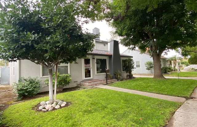 Long Beach: 4 bedroom 3 bath with Spacious Yard and 2 Car Garage photos photos