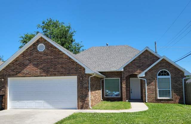 Moore Rental! Available NOW! photos photos Moore Rental! Available NOW! photos photos