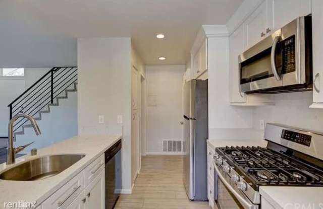 25153 Terrace Lantern Gallery 2