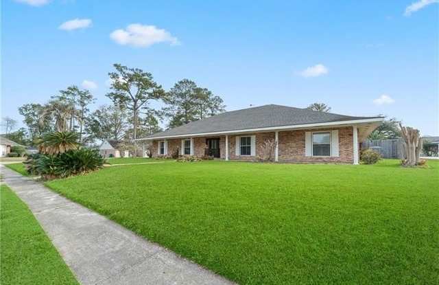 601 RUE CANNES Avenue photos photos 601 RUE CANNES Avenue photos photos