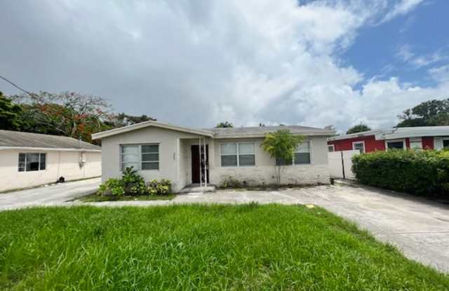 Move-In Ready 4BR/2BA with Modern Upgrades & Spacious Backyard! photos photos