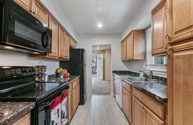 3082 Tecumseh Court Gallery 2