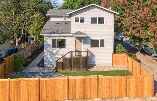 Big Brilliant Greenwood Home: 87th and Linden photos photos