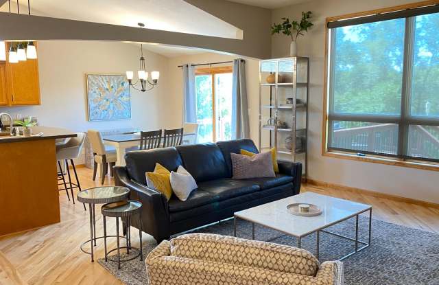 Cozy tranquility 6mi from Mayo 4bed/3bath Gallery 3